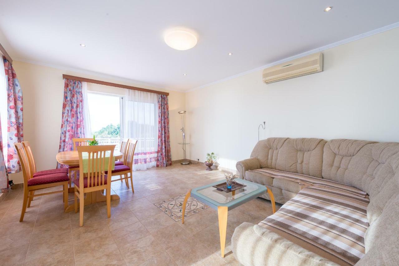 Apartment Fortuna ツァヴタット エクステリア 写真